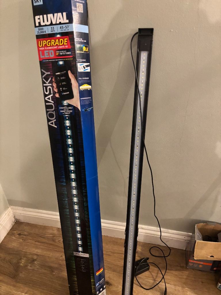 Fluval aquasky fish tank light 