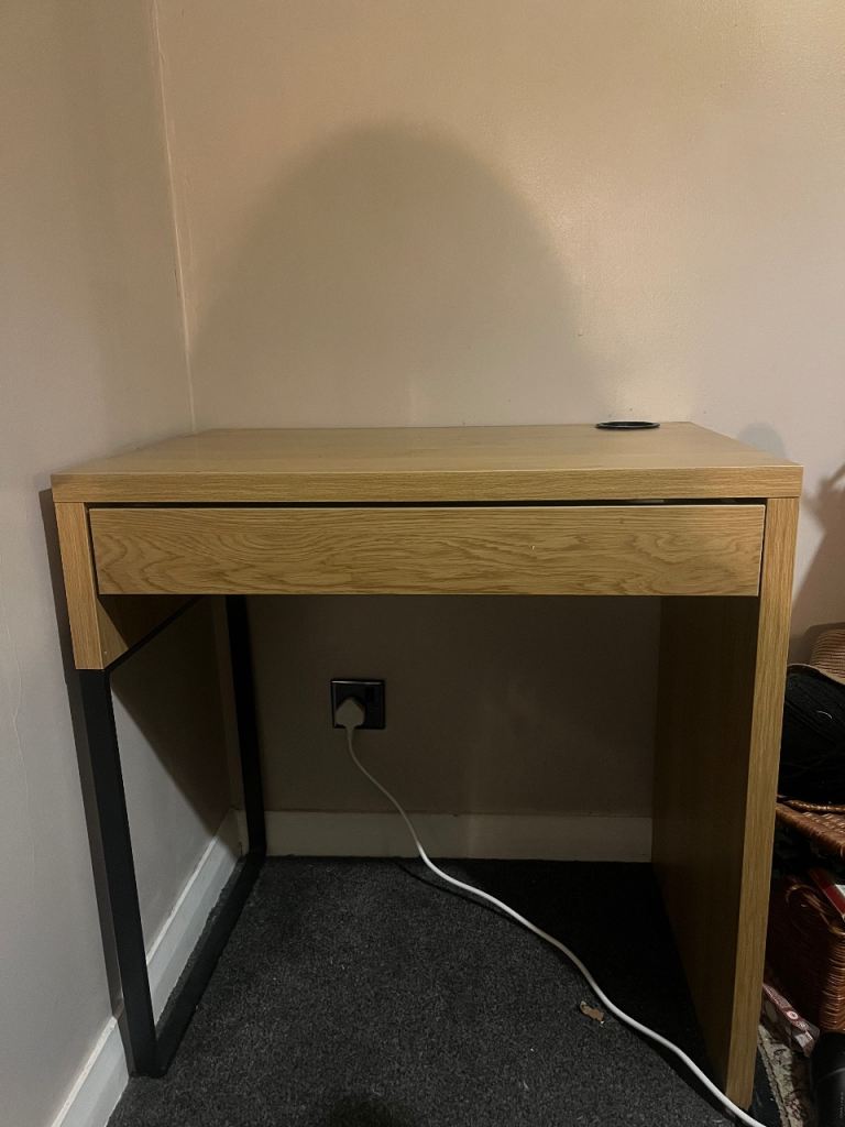 Small Ikea desk - Oak