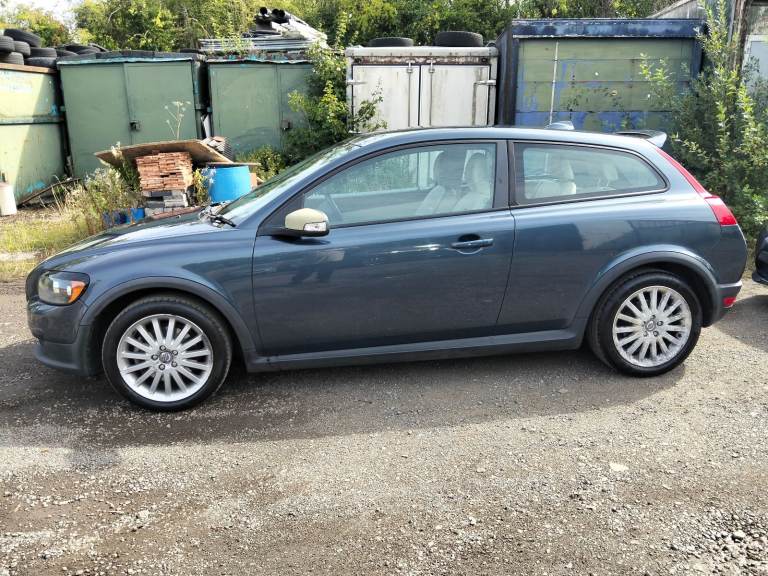 C30 COUPE WITH THE 2.4cc  DS5 S.E 5 CLY VOLVO DIESEL IN IT 6 SPEED MANUAL 288,000 MOTED