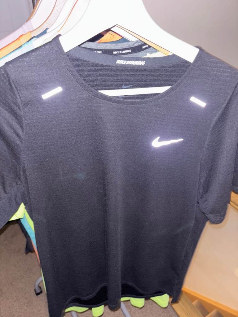 14x Nike & Under Armour Tops. S & M. Excellent Condition. Cost £35-£45 each, accept £8/£10 each
