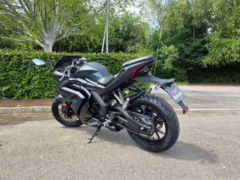 LEXMOTO LXS 125 EURO 5 2025 Petrol Manual in Black