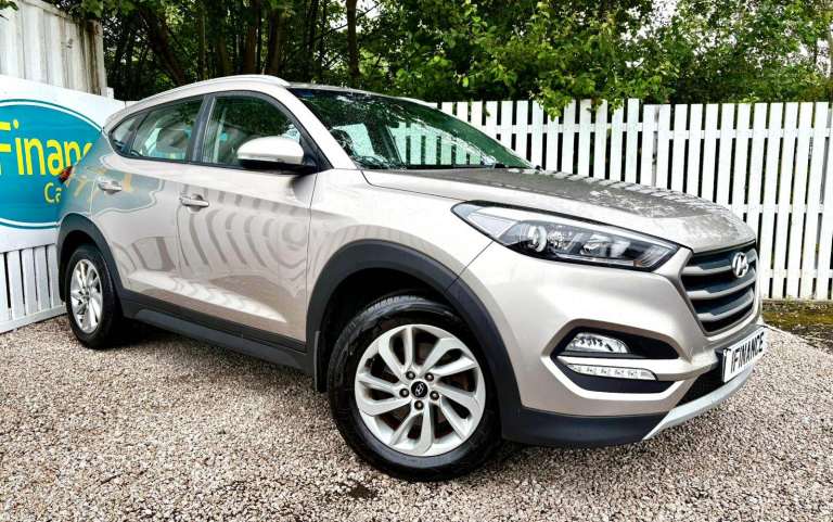 CAN'T GET CREDIT? CALL US! Hyundai Tucson 1.7 CRDi Blue Drive SE Nav - £199 DEPOSIT, £66 PER WEEK