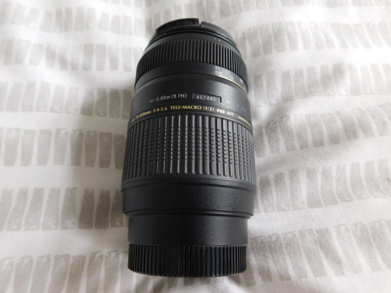 TAMRON AF 70 - 300MM 4 - 5.6 LENS WITH HOOD - CHINA - LD Di  A 17 - MINOLTA /SONY FIT