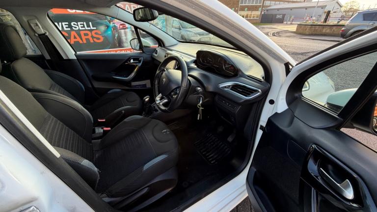 2012 Peugeot 208 1.4 HDi Allure 5dr HATCHBACK Diesel Manual