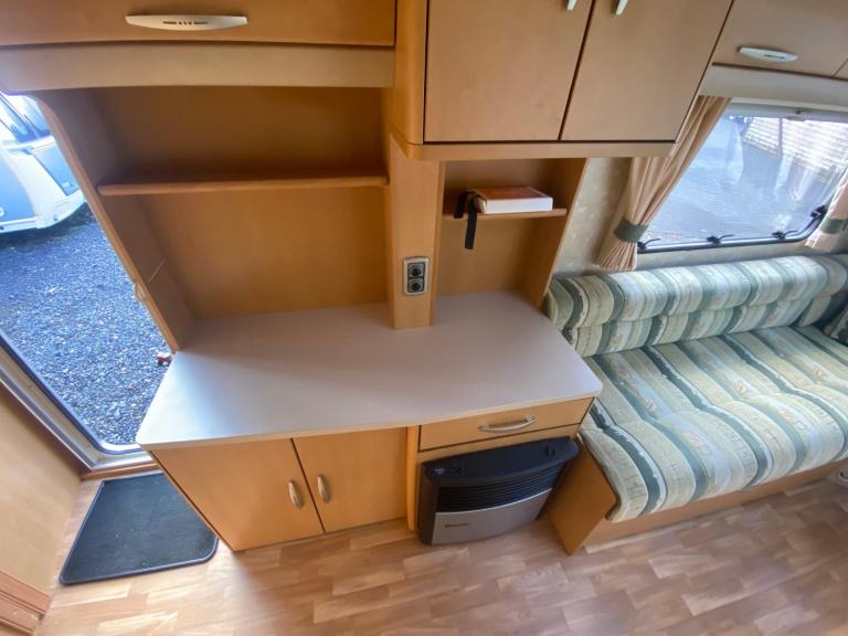 ABBEY AVENTURA 315 - 2007 - 2 BERTH - END WASHROOM - EXCELLENT CONDITION 