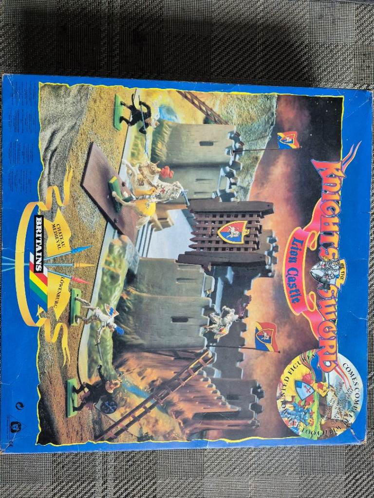 Britains Toy Lion Castle and Knights