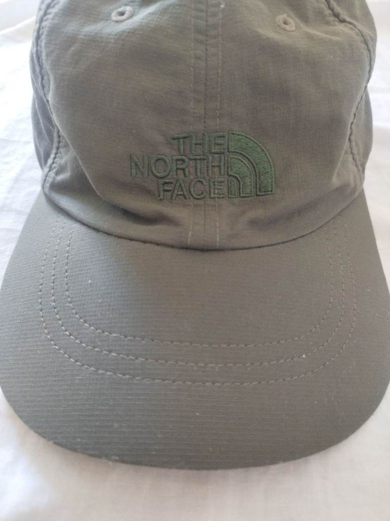 The North Face Baseball Cap – Grey, Good Condition