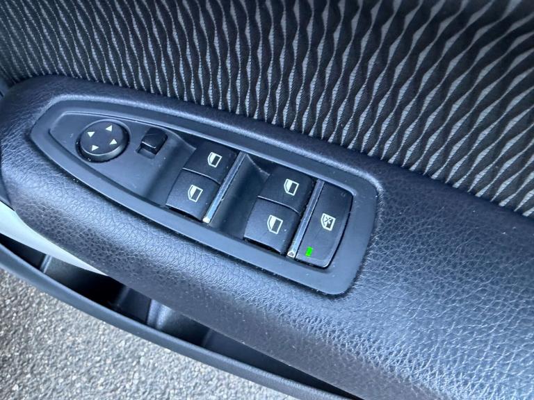 2018 BMW 1 Series 118d SE 5dr [Nav/Servotronic] HATCHBACK DIESEL Manual