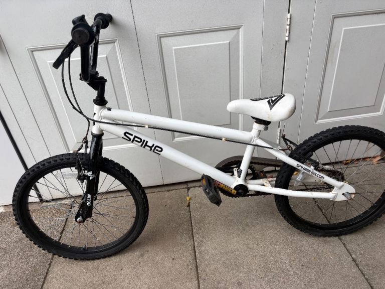 Spike white bike 