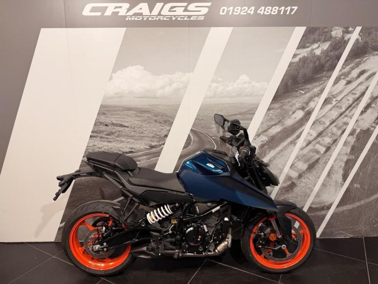 KTM 125 DUKE NEW 2026 NAKED STREET BIKE AT CRAIGS MOTORCYCLES 