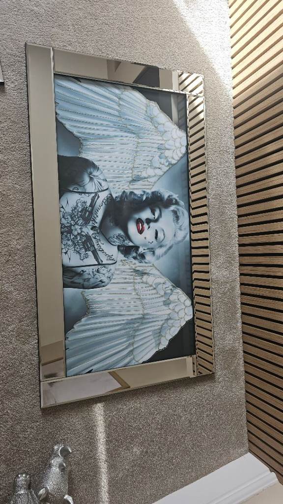 Marilyn monroe with Angel wings tattoo glitter wall art ✨️💎✨️
