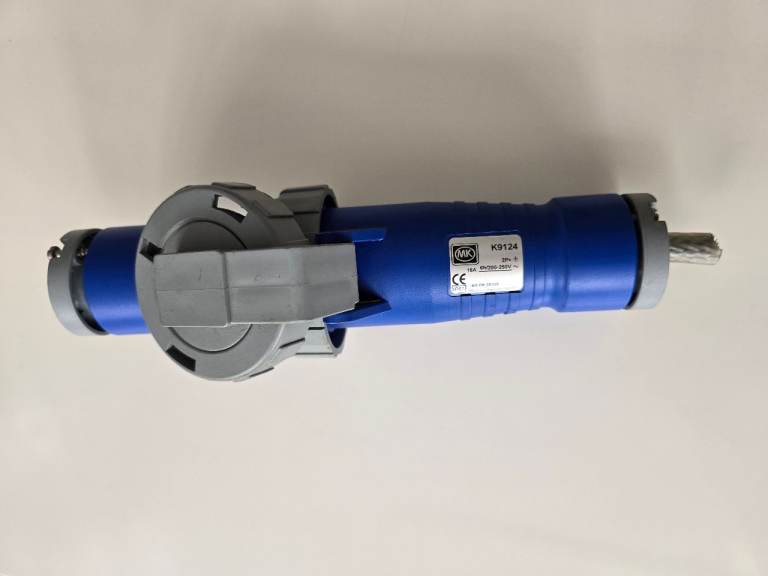 MK K9124/k9024 16A 3 Pin Commando Plug – Blue, As Good As New
