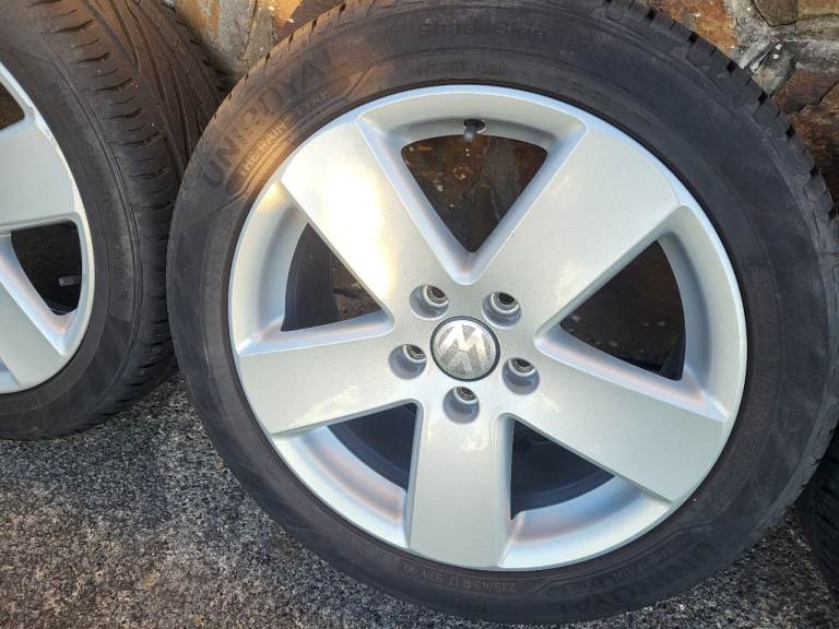 VW 17" Monte Carlo B6 + Uniroyal RS5 Tyres