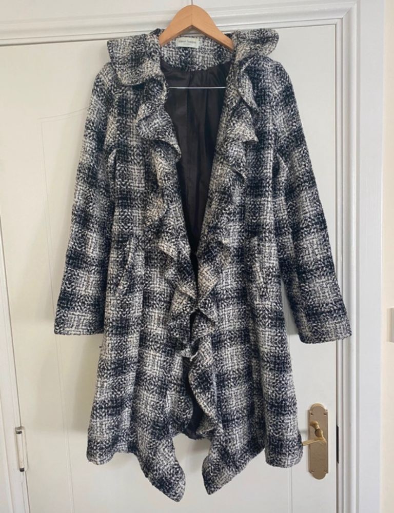 Almost Famous London Waterfall Coat – Size 12