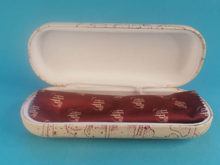 Brand new OFFICIAL HARRY POTTER MARAUDERS MAP HARD GLASSES CASE SUNGLASSES COVER. 