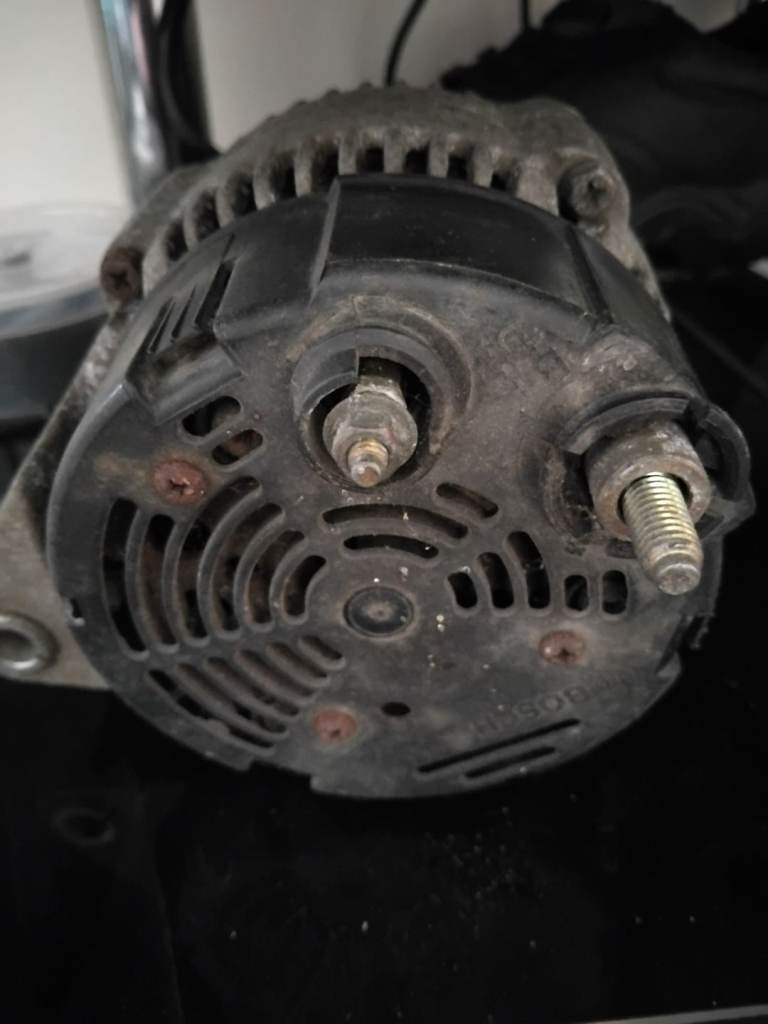 Nissan micra 1000cc alternator 