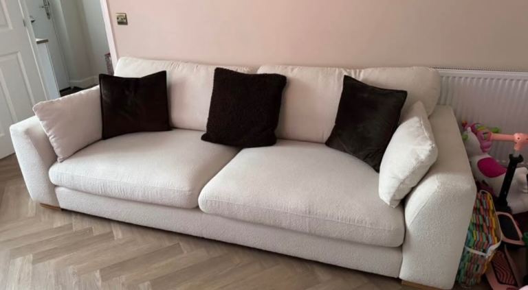 DFS Caliax -4 seater sofa - smoke and pet free