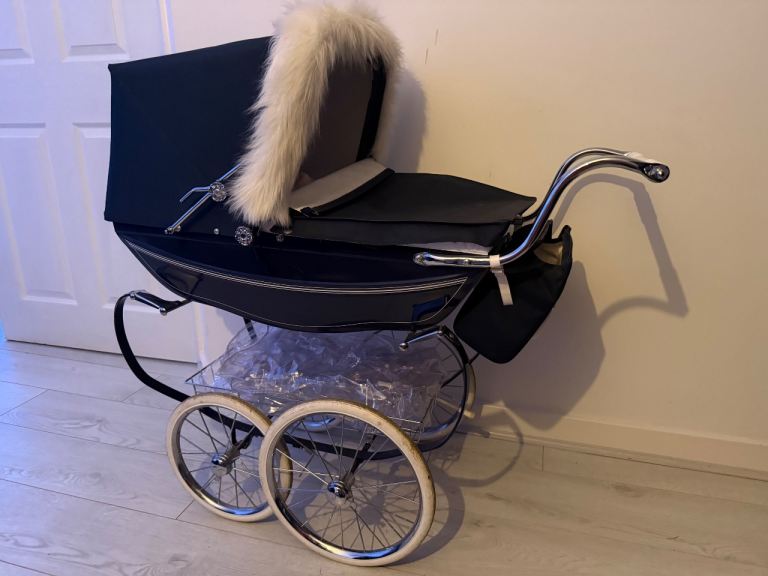 Silver cross Dolls pram 