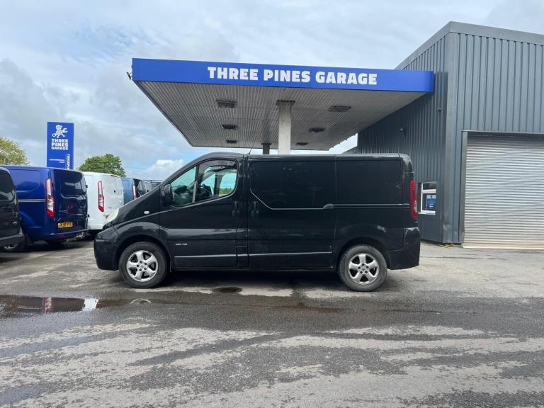 Renault Trafic SL27dCi 115 Sport [Sat Nav] Van Euro 5 104,000 Miles No Vat