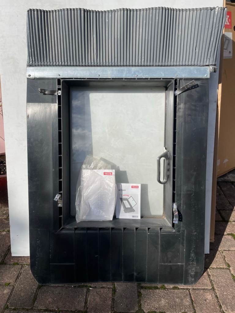 Outward Opening Rooflight VELUX GVK 0000Z Side Hung 46cm x 61cm  