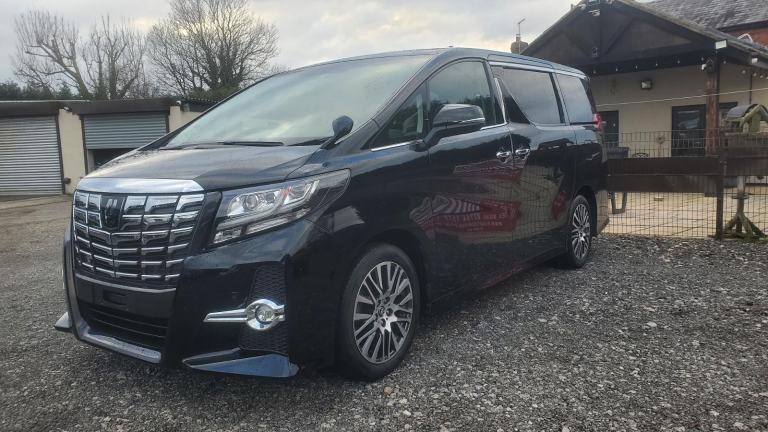 Toyota Alphard 2.5 black auto c pack 7 seat jap import 34k miles just arrived