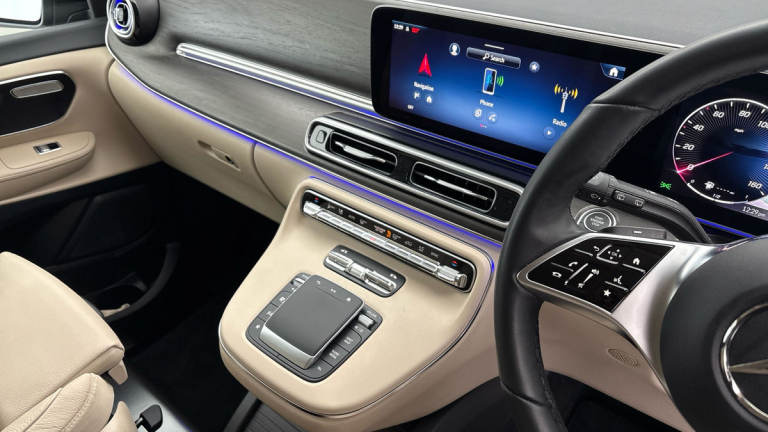 2025 Mercedes-Benz V-Class 2.0 V220d Premium MPV 5dr Diesel G-Tronic+ Euro 6 (s/s) (8 Seat, Extra...