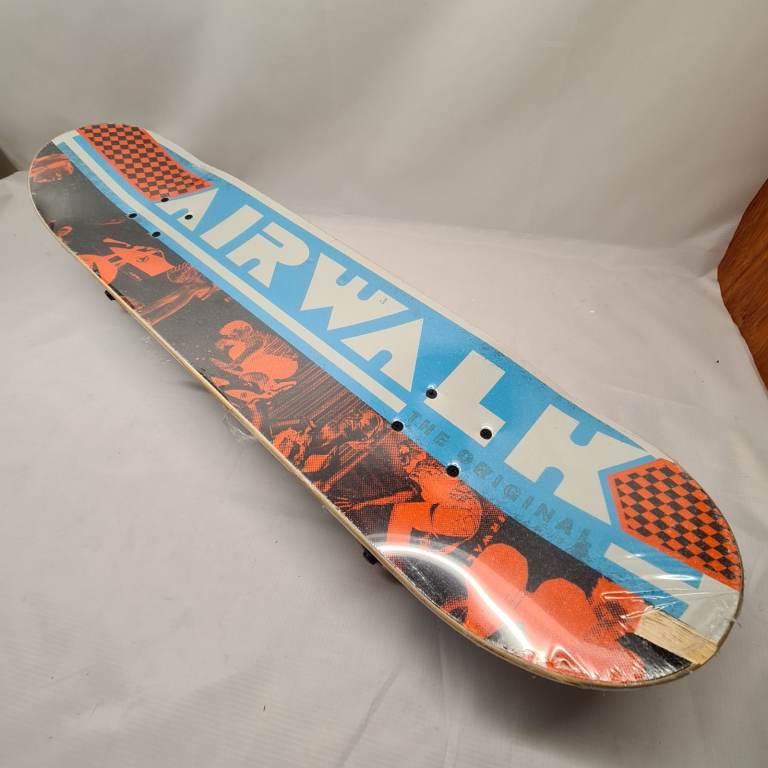 Airwalk Skateboard 31" x 8" NEW / chipped