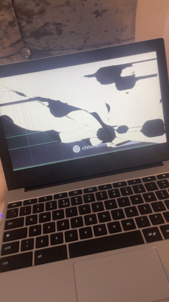 Chromebook  XE310XDA  Laptop with Damaged Screen – Spares or Repair