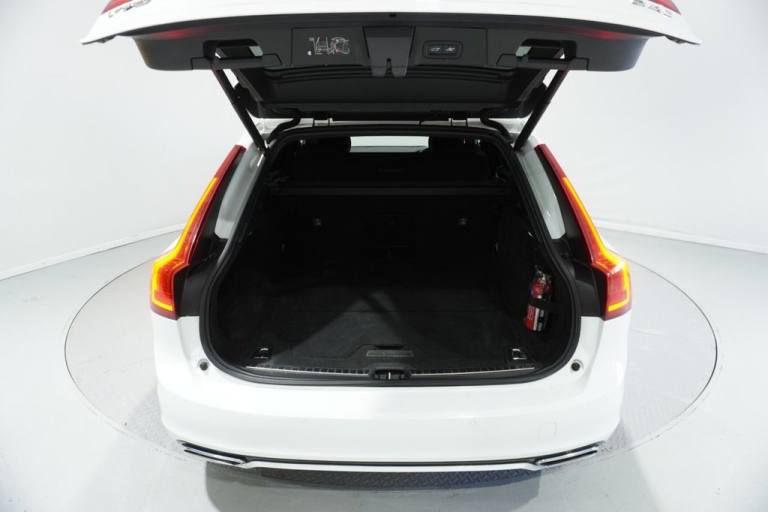 2020 Volvo V90 2.0 D4 R DESIGN Plus 5dr Geartronic ESTATE DIESEL Automatic