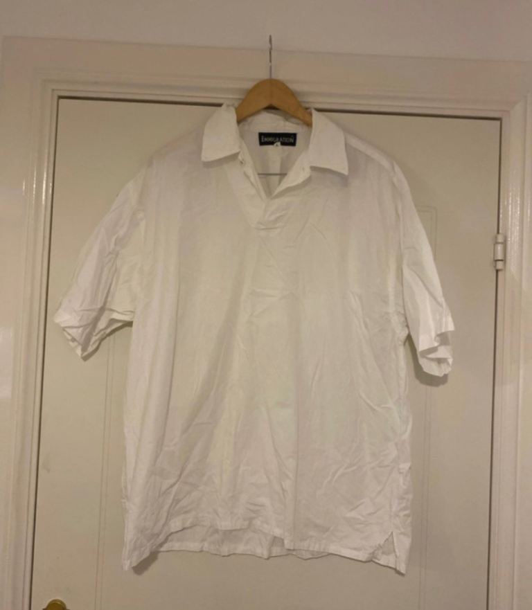 image for White shirt sleeve shirt size L 