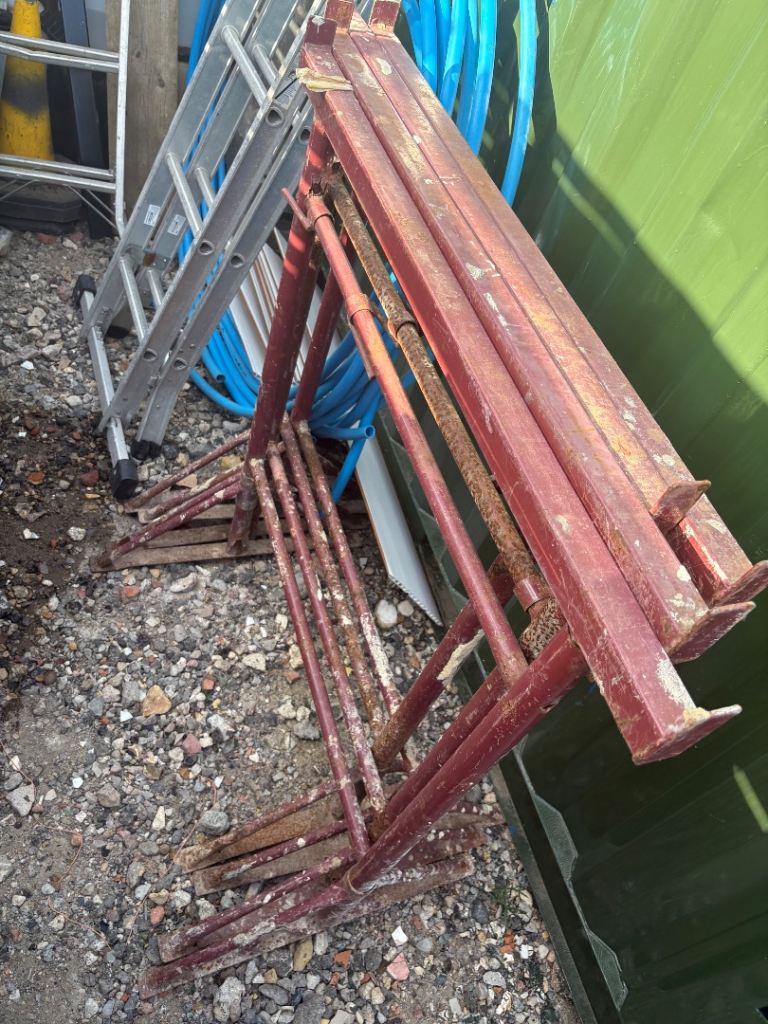 Builders band stands 