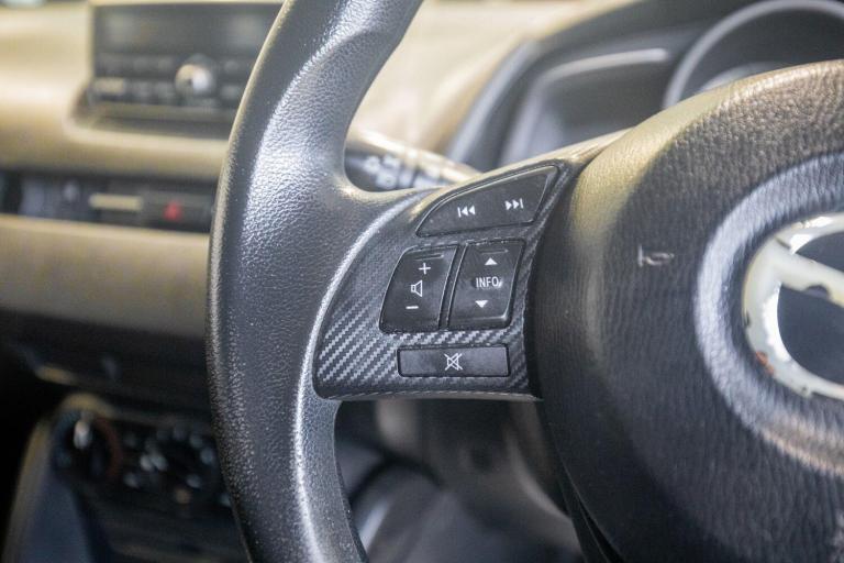 2015 Mazda Mazda2 1.5 75 SE 5dr HATCHBACK PETROL Manual