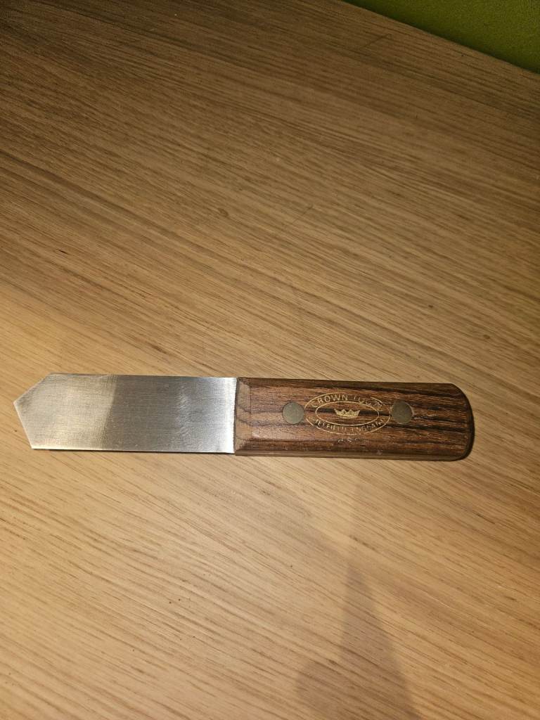 Crown thin parting tool knife woodturning lathe chisel Axminster wood turning 