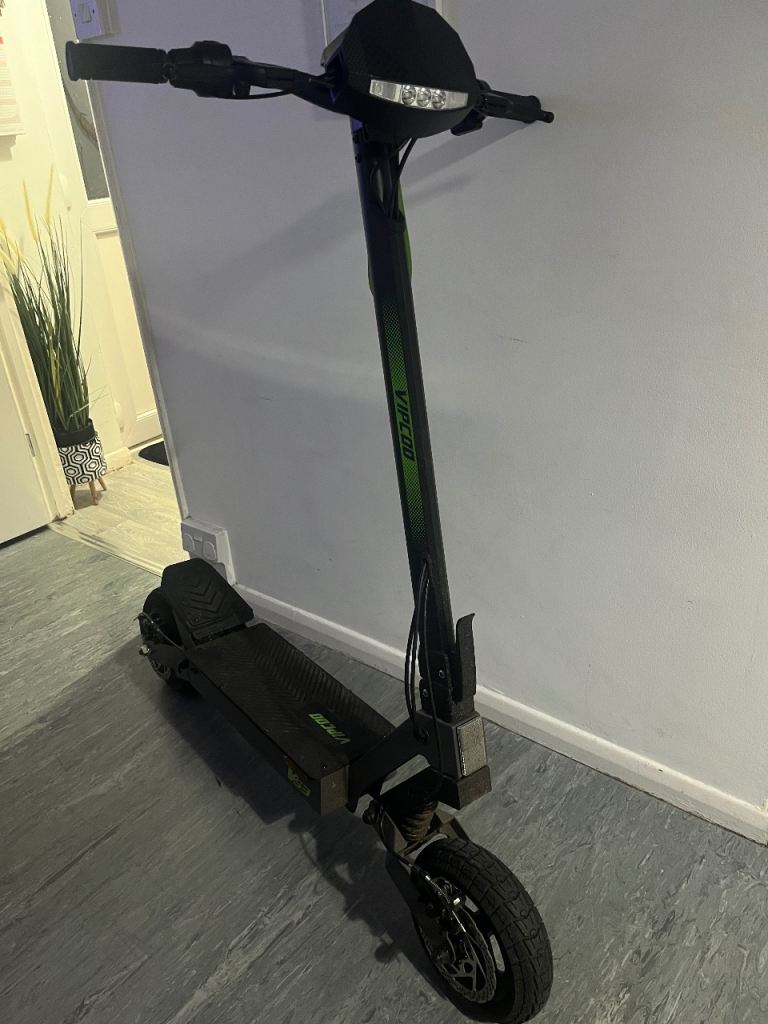 Electric scooter - Vipcoo vs3 (comes with charger) £450 will take offers 