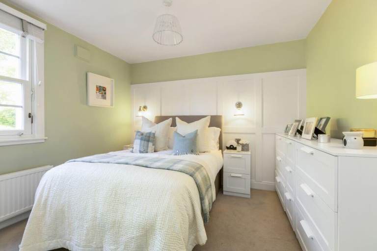 3 double bed groundfloor flat eh4 blackhall