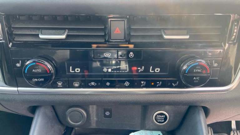 2022 Nissan Qashqai 1.3 DiG-T MH Tekna 5dr HATCHBACK PETROL Manual