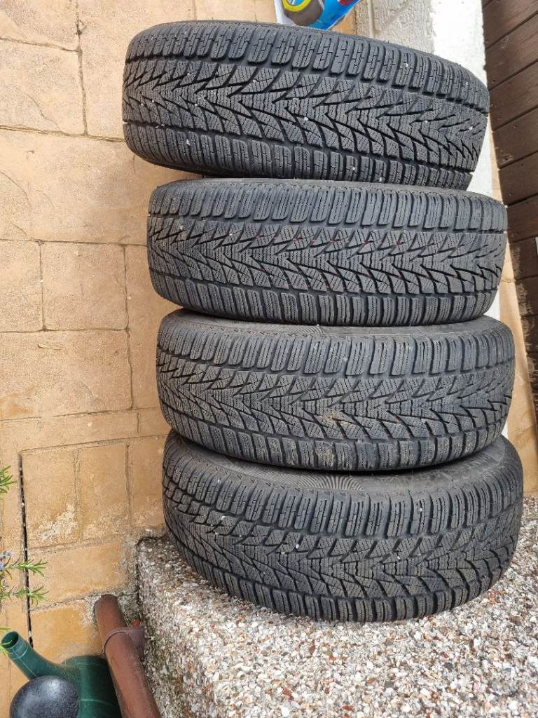 Snow Wheels , tyres and socks