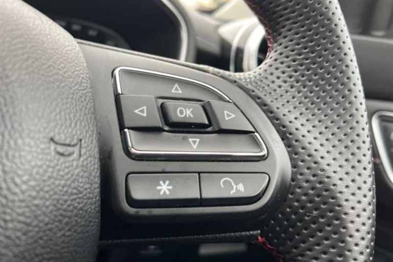 2024 MG MG HS 1.5 T-GDI 16.6kWh Trophy SUV 5dr Petrol Plug-in Hybrid Auto Euro 6 (s/s) (2 SUV Hyb...