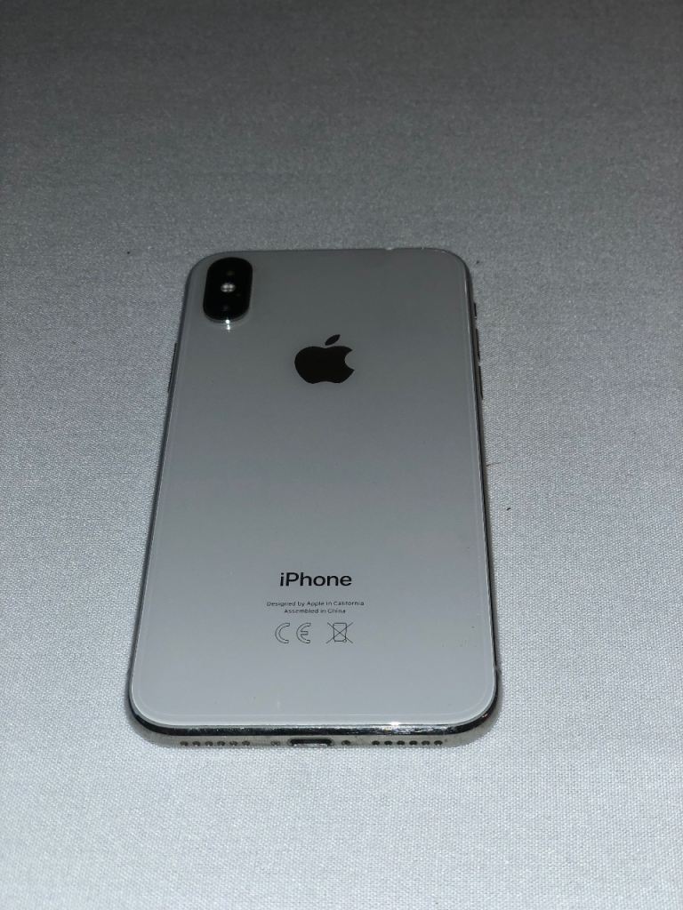 Apple iPhone X 64GB Silver - Unlocked (100% Battery) - Minor Screen Touch Issue