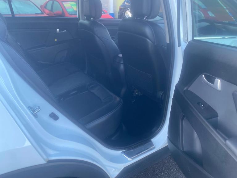 2015 Kia Sportage 1.7 CRDi EcoDynamics 2 2WD Euro 5 (s/s) 5dr ESTATE Diesel Manual