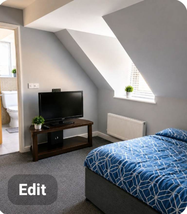 En-suite double Master Bedroom 
