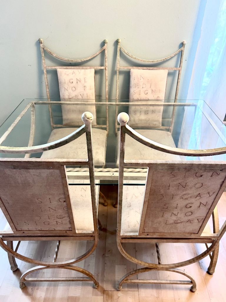 Dining table & glass top with 4x chairs