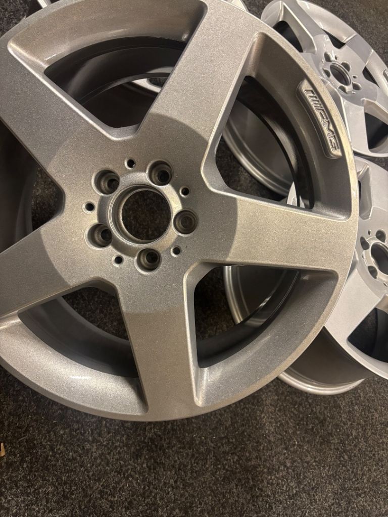 REFURBISHED 19” 5x112 8.5J ET59 GENUINE MERCEDES AMG ML GL ALLOY WHEELS