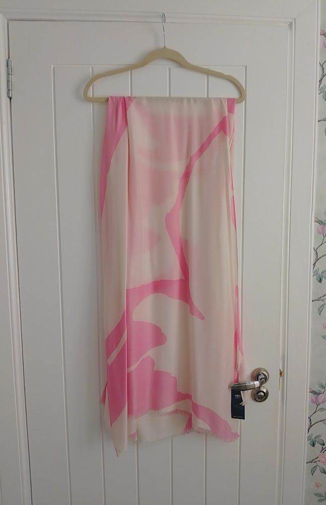 image for NEW M&S SCARF