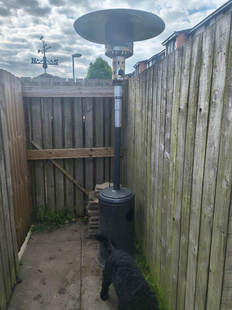  FREE Outdoor Gas Patio Heater – Grey, Fair Condition
