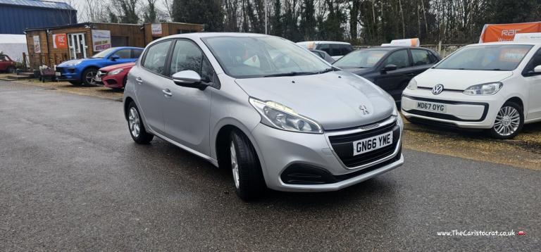 PEUGEOT 208 1.2 PureTech Active 2016