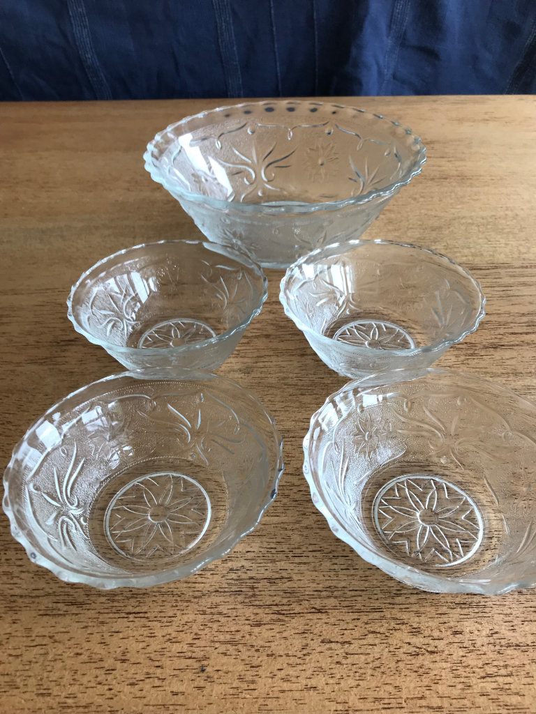Vintage Glass Desert Set- Bowl + four small bowls