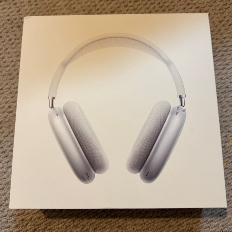Apple AirPods Max (Gen 1 Lightning) incl Box, Smart Case Silver and Black Skins