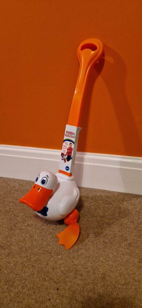 WADDLES THE WADDLE DUCK. EXCELLENT CONDITION. AS NEW.