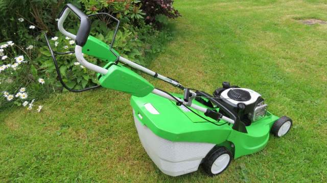 Viking MB448T Lawn Mower, £220.00 for Sale in Kirriemuir, Angus